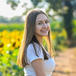 Meet your Posher, Juliana